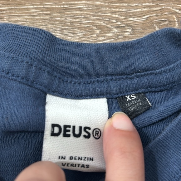 Deus T-shirt - Picture 3 of 3